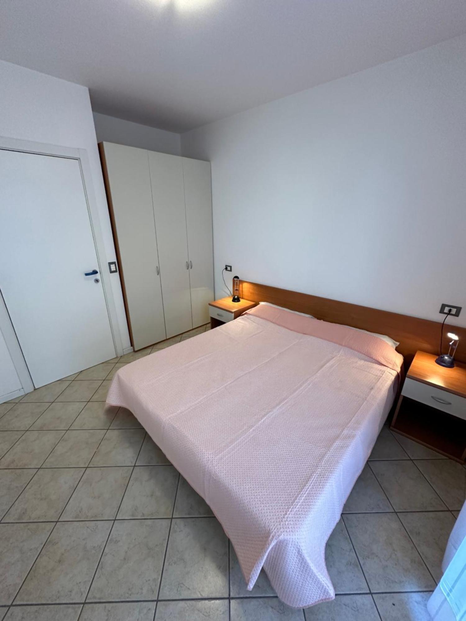Residence Stefania - Agenzia Cocal 卡奥莱 外观 照片